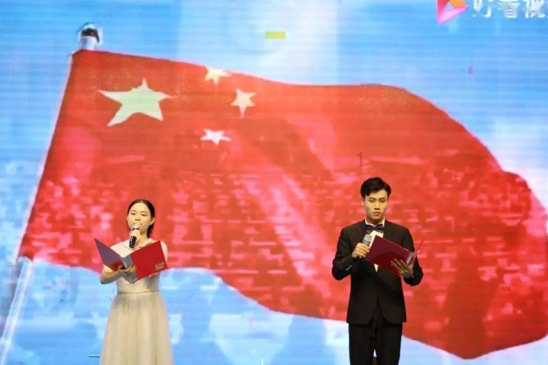 有衣品的女生，真的会很加分吗？游戏画面